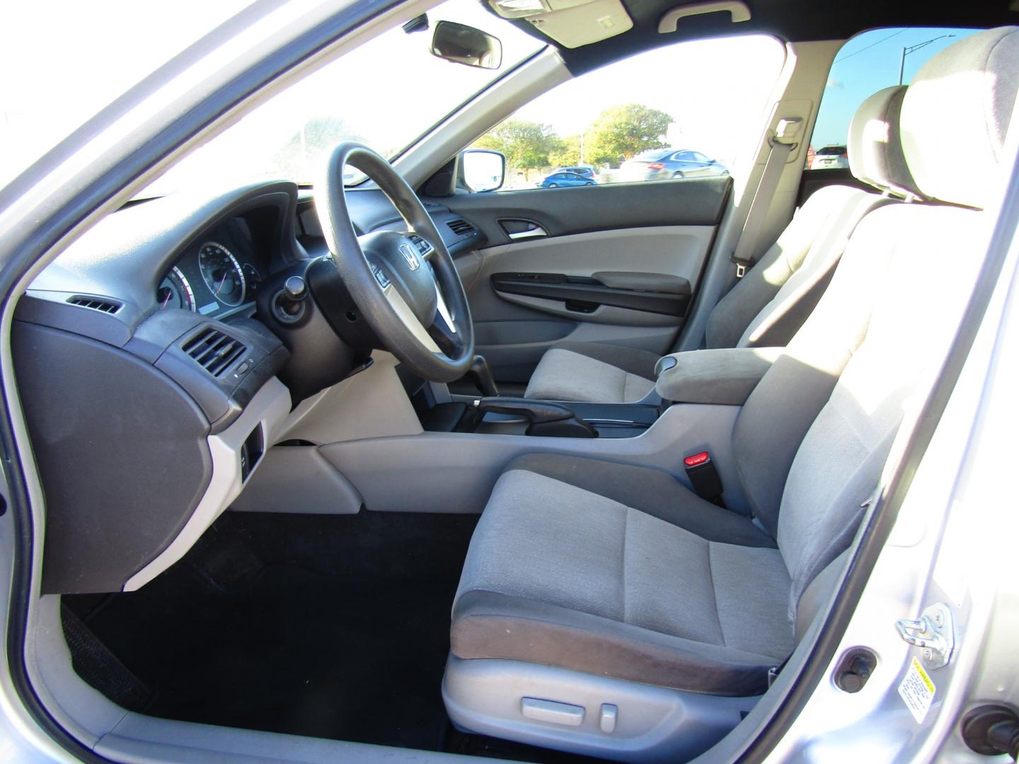 2008 Silver /Gray Honda Accord LX-P Sedan AT (1HGCP264X8A) with an 2.4L L4 DOHC 16V engine, Automatic transmission, located at 15016 S Hwy 231, Midland City, AL, 36350, (334) 983-3001, 31.306210, -85.495277 - Photo#2